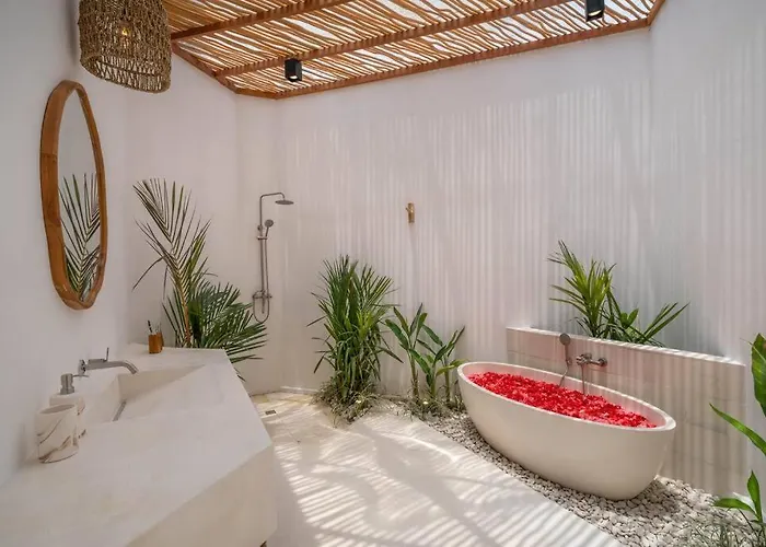 Laa - Tropical & Modern 3br -
